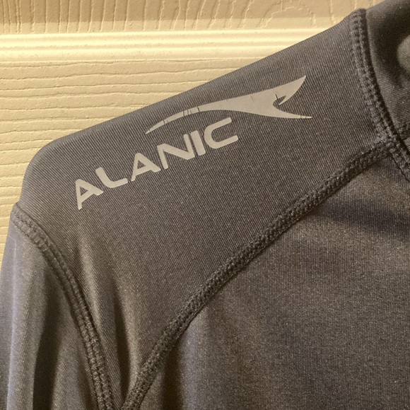 Alanic Running Jacket - Picture 2 of 8